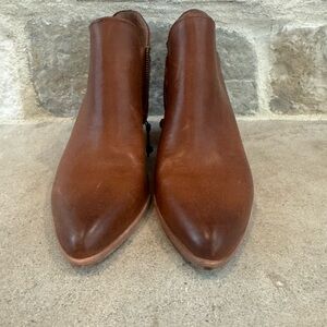 EUC Frye Women’s Brown Leather Ankle Boots